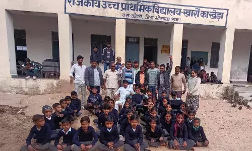 भामाशाह द्वारा जीवा खेड़ा ग्राम पंचायत की 9 विद्यालय में छात्र-छात्राओं को जर्सी वितरण की गई भामाशाह द्वारा जीवा खेड़ा ग्राम पंचायत की 9 विद्यालय में छात्र-छात्राओं को जर्सी वितरण की गई