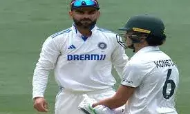 मेलबर्न में विराट कोहली और सैम कोंस्टास के बीच हुई नोकझोंक मेलबर्न में विराट कोहली और सैम कोंस्टास के बीच हुई नोकझोंक