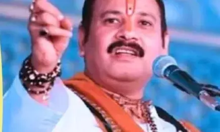 अंग्रेजी नव वर्ष में भगवान की भक्ति नहीं, बल्कि फुहड़ता और परोसी जाती है शराब....हिंदी नववर्ष में पीते हैं गंगाजल अंग्रेजी नव वर्ष में भगवान की भक्ति नहीं, बल्कि फुहड़ता और परोसी जाती है शराब....हिंदी नववर्ष में पीते हैं गंगाजल