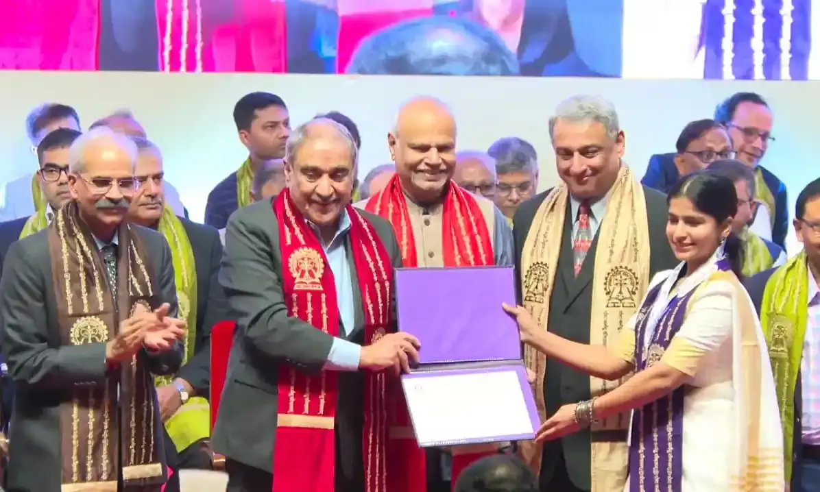 बनेड़ा की शिवानी ने फिर फहराया परचम, गोल्ड मेडल प्राप्त कर किया परिवार और गांव का नाम रोशन बनेड़ा की शिवानी ने फिर फहराया परचम, गोल्ड मेडल प्राप्त कर किया परिवार और गांव का नाम रोशन