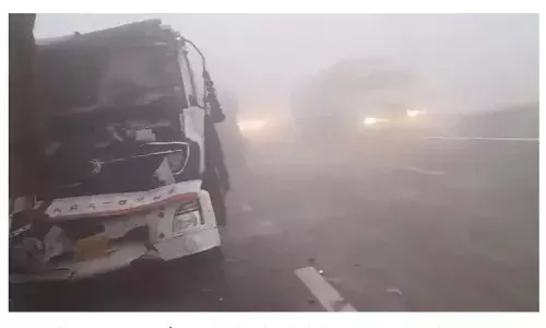 कोहरे के कारण बढ़ रहीं दुर्घटनाएं, नौ लोगों की मौत; बरतें सावधानी