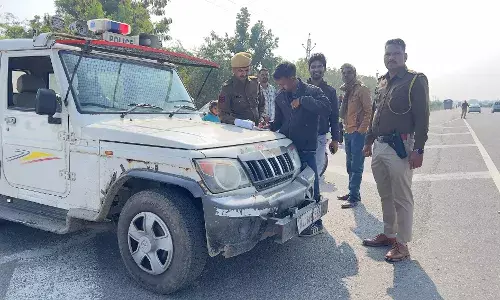 रायला पुलिस ने वाहन चालकों के काटे चालान, यातायात नियमों के प्रति किया जागरूक