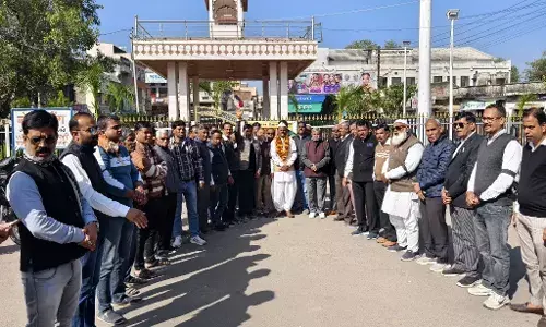 शाहपुरा बचाओ संघर्ष समिति की अगवाई में एक दिन का उपवास