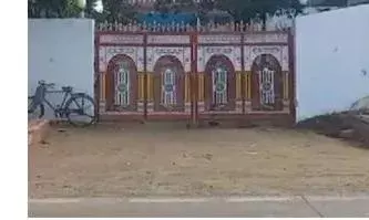 आईटी रेड में 150 करोड़ की टैक्स चोरी का संदेह, सात विदेशी कारों के साथ 14 किलो सोना मिला