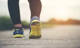 ठंड में मॉर्निंग वॉक पर जाने से पहले न करें ये गलतियां, वरना पड़ जाएंगे लेने के देने ठंड में मॉर्निंग वॉक पर जाने से पहले न करें ये गलतियां, वरना पड़ जाएंगे लेने के देने