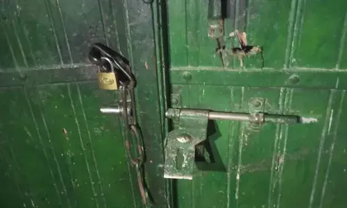 बड़लियास थाना कस्बे में दिनदहाड़े चोरी, मायरा के गहने चुराए