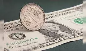 एक डॉलर की कीमत ₹86 के पार क्यों पहुंची, कब और कैसे बढ़ती-घटती है किसी मुद्रा की कीमत? जानें