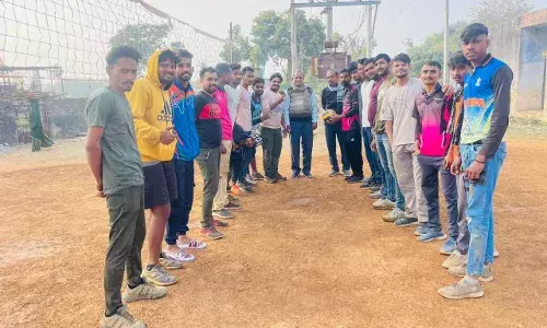 मकर सक्रांति के उपलक्ष में वॉलीबॉल प्रतियोगिता आयोजित