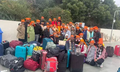 70 सदस्यों का जत्था ट्रेन से वैष्णो देवी के लिए हुआ रवाना 70 सदस्यों का जत्था ट्रेन से वैष्णो देवी के लिए हुआ रवाना