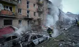 रूस का यूक्रेन पर मिसाइल हमला, डर के चलते सरकार ने रोकी बिजली आपूर्ति, कई शहर अंधेरे में डूबे रूस का यूक्रेन पर मिसाइल हमला, डर के चलते सरकार ने रोकी बिजली आपूर्ति, कई शहर अंधेरे में डूबे