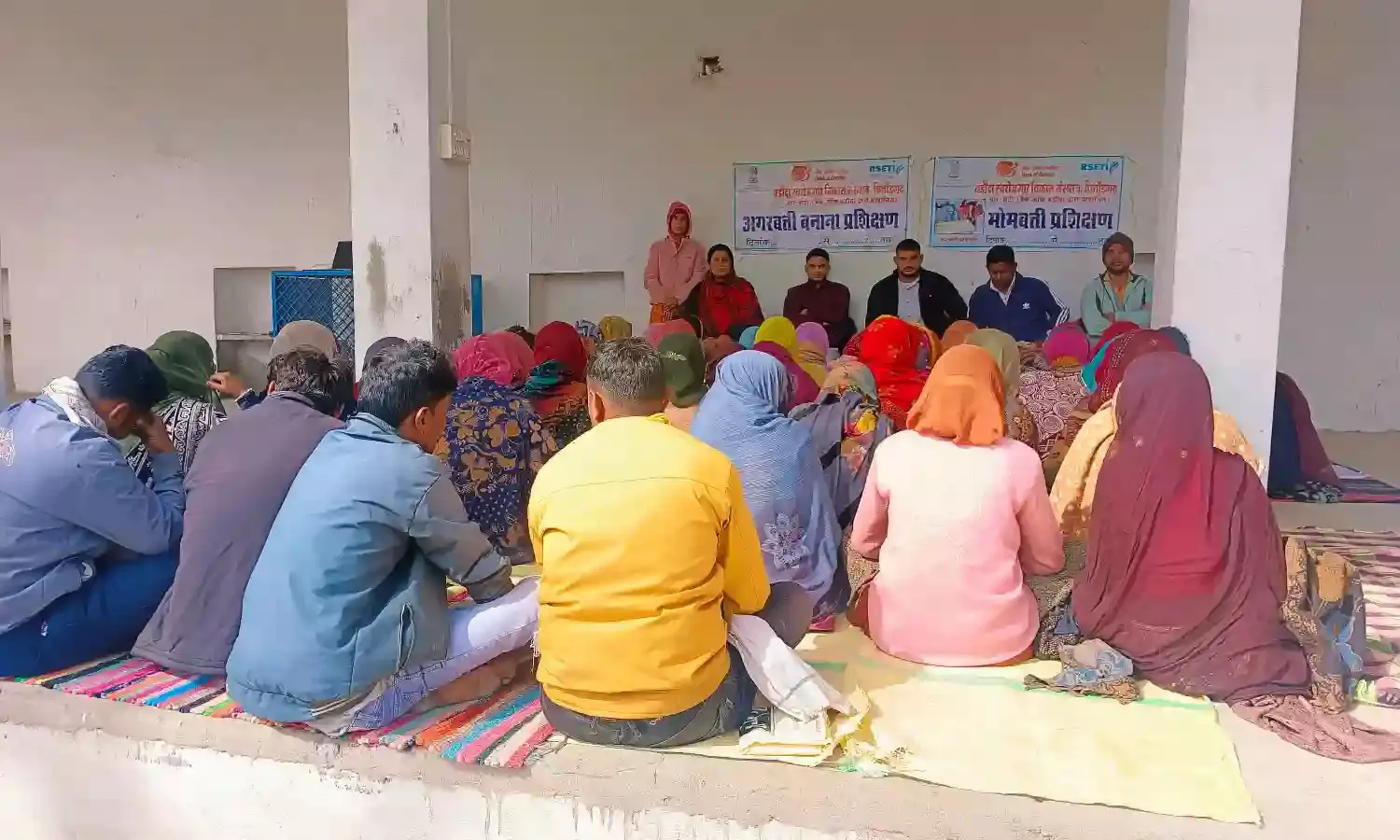 मोमबत्ती व अगरबत्ती  प्रशिक्षण का शुभारम्भ