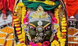 चतुर्थी के विशेष संयोग पर श्रीगणेश के स्वरूप में सजे बाबा, भस्म आरती में गूंजा जय श्री महाकाल