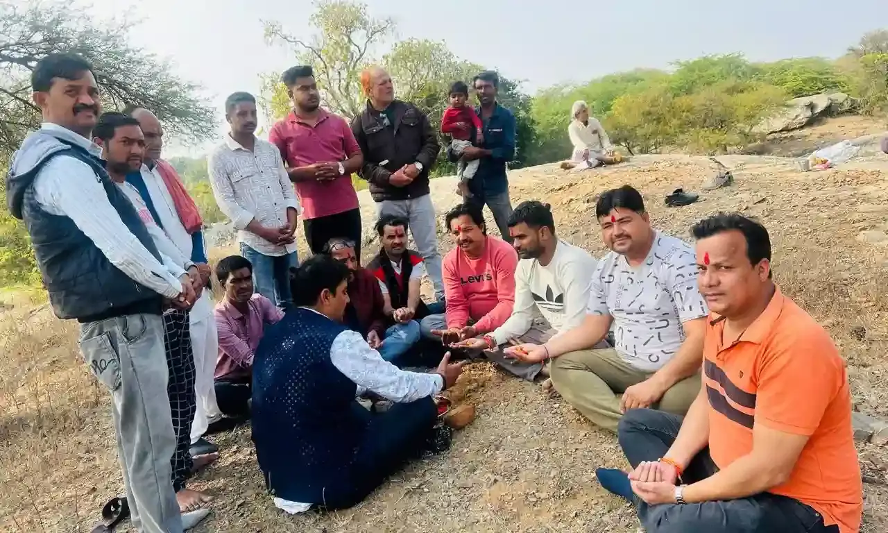 रायपुर में पक्षघर निर्माण की नींव का मुहूर्त हुआ