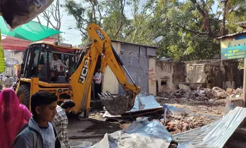 बागोर में हटाया अतिक्रमण, बनाया जाएगा नया शौचालय