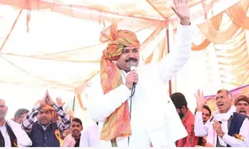 चिकित्सा में लापरवाही के लिए जूली ने सरकार पर दागे सवाल, कहा- ICU में चली गई हैं स्वास्थ्य सेवाएं