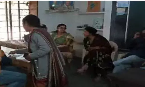 स्कूल में अश्लील हरकतों के मामले में शिक्षा विभाग ने शुरू की जांच, ग्रामीणों में आक्रोश