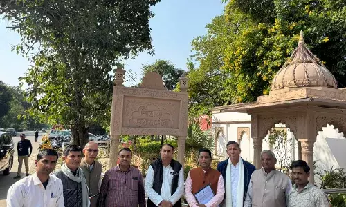 शाहपुरा को जिला बनाने के लिए विधायक मिले सीएम से