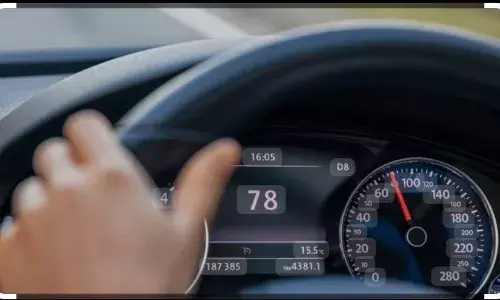 अपनी ही मां पर दुष्कर्म करवाने का आरोप