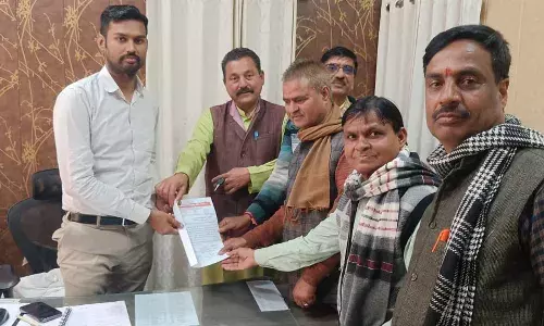 शिक्षक संघ राष्ट्रीय ने उपखंड अधिकारी को सौंपा ज्ञापन