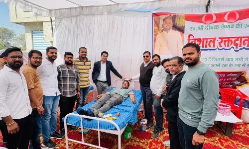 आंजना व शारदा ने शिविर में पहुंचकर, बढ़ाया रक्तदाताओं का होंसला