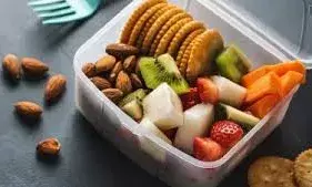 रोड ट्रिप पर जा रहे हैं तो अपने साथ रखें ये स्नैक्स, एनर्जी नहीं होगी कम रोड ट्रिप पर जा रहे हैं तो अपने साथ रखें ये स्नैक्स, एनर्जी नहीं होगी कम