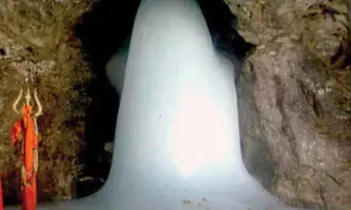 बाबा बर्फानी के दर्शन, नए स्वरूप में दिखेगी पवित्र गुफा बाबा बर्फानी के दर्शन, नए स्वरूप में दिखेगी पवित्र गुफा