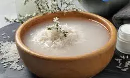 चेहरा नहीं बालों के लिए भी वरदान है चावल का पानी, जानें कैसे करें इसका इस्तेमाल