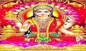 इस दिशा में लगाएं हैं मां लक्ष्मी की तस्वीर, तो घर में छाई कंगाली नहीं होगी दूर