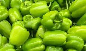 शिमला मिर्च जैसी दिखने वाली ये सब्जी बालों के लिए है बेहद फायदेमंद