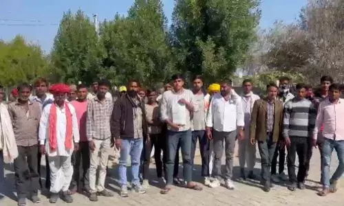 डोहरिया ग्राम पंचायत क्षेत्र के उम्मेदपुरा ग्राम वासियो ने तहसीलदार को ज्ञापन सोंपा