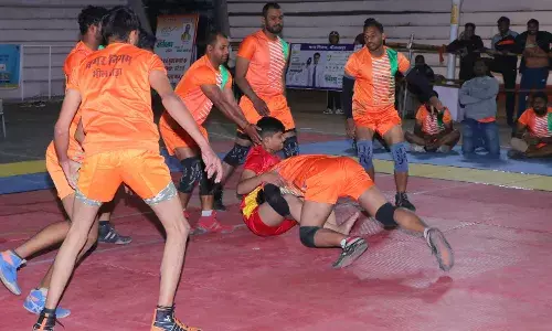 खेलो कबड्डी प्रतियोगिता का तीसट्रे दिन रेडर ने हैंड टच तो कहीं डिफेंडर ने थाई होल्ड से पलटी बाजी*