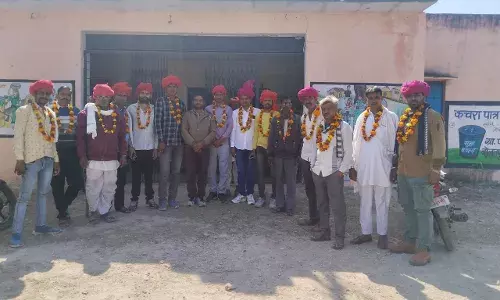 दौलतपुरा ग्राम पंचायत में सरपंच ने प्रशासक का पदभार ग्रहण किया।