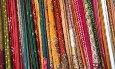 महंगे कपड़ों को घर पर कर रहे हैं वॉश, तो इन बातों का रखें ध्यान