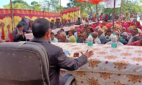 दीवेर और धानीन पहुंचे कलक्टर ने मौके पर ही किया जनसमस्याओं का समाधान