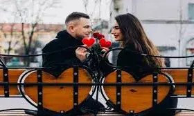 प्रपोज डे पर शायराना अंदाज में करें प्यार का इजहार, एक बार में बोल देगी ‘हां’