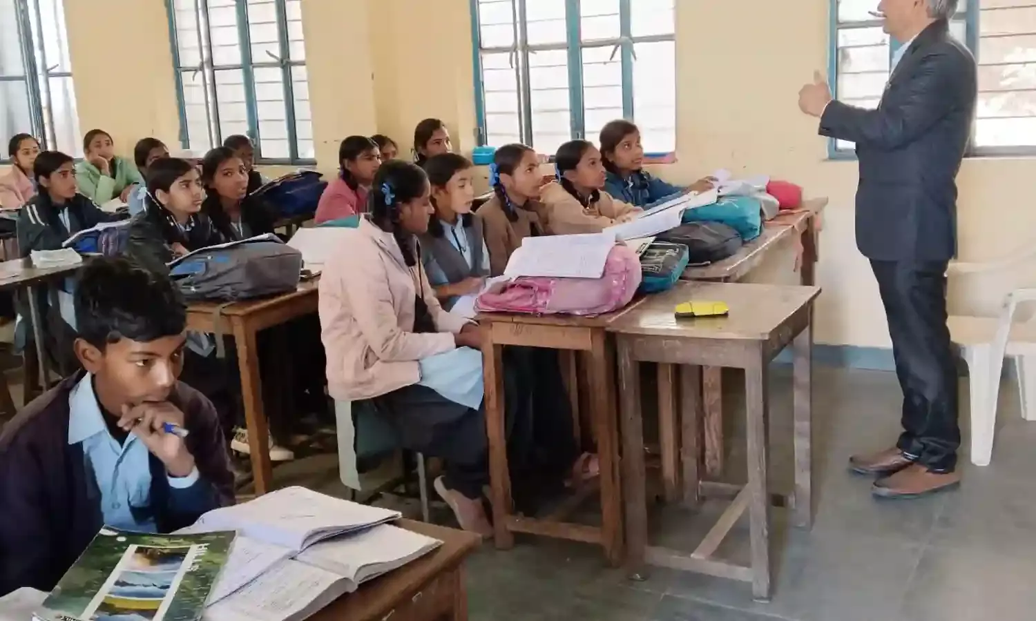 चाकुड़ा विद्यालय का किया औचक निरीक्षण चाकुड़ा विद्यालय का किया औचक निरीक्षण