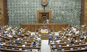 सत्ता पक्ष ने ऐतिहासिक बताया, विपक्ष का हंगामा; भाजपा बोली- मध्य वर्ग को बड़ी राहत दी