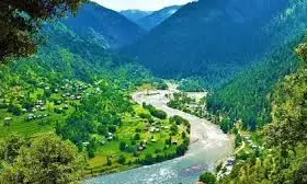 भारत-पाक के बीच बंटा है ये गांव, चारों तरफ हरियाली, बहती नदी…खूबसूरत नजारे कमाल