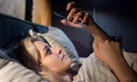 भरी जवानी में ही हो जाएंगी बुढ़ापे वाली बीमारियां, सुबह के समय भूलकर भी न करें ये गलतियां