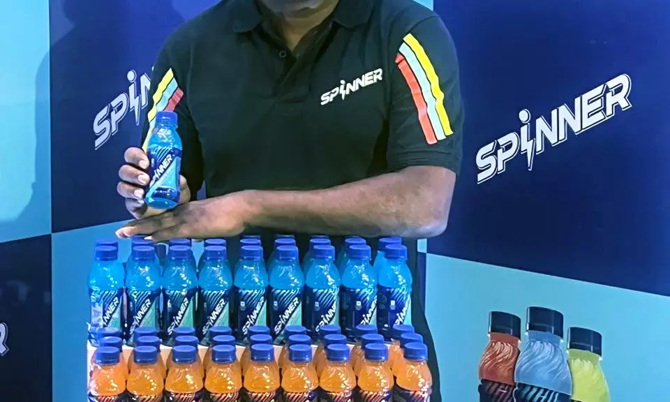रिलायंस ने स्पोर्ट्स ड्रिंक बाजार में रखा कदम, लॉन्च की 10 रुपए में ‘स्पिनर’