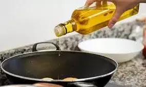 शरीर पर क्या असर डालता है रिफाइंड तेल का सेवन, आप भी जानें