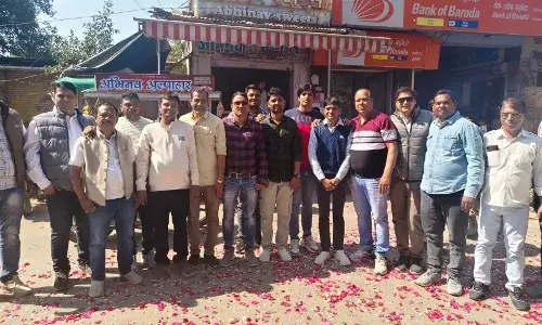 विश्वकर्मा जयंति पर निकली शोभायात्राओं का पुष्प वर्षा से किया स्वागत