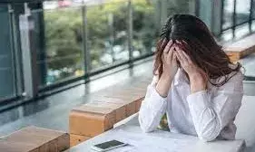 बच्चों को क्यों होती है एंग्जाइटी, क्या हैं इसके लक्षण, एक्सपर्ट ने बताया