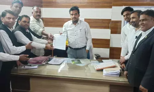 रीडर एवं लिपिक पद खाली, पक्षकारों को हो रही परेशानी