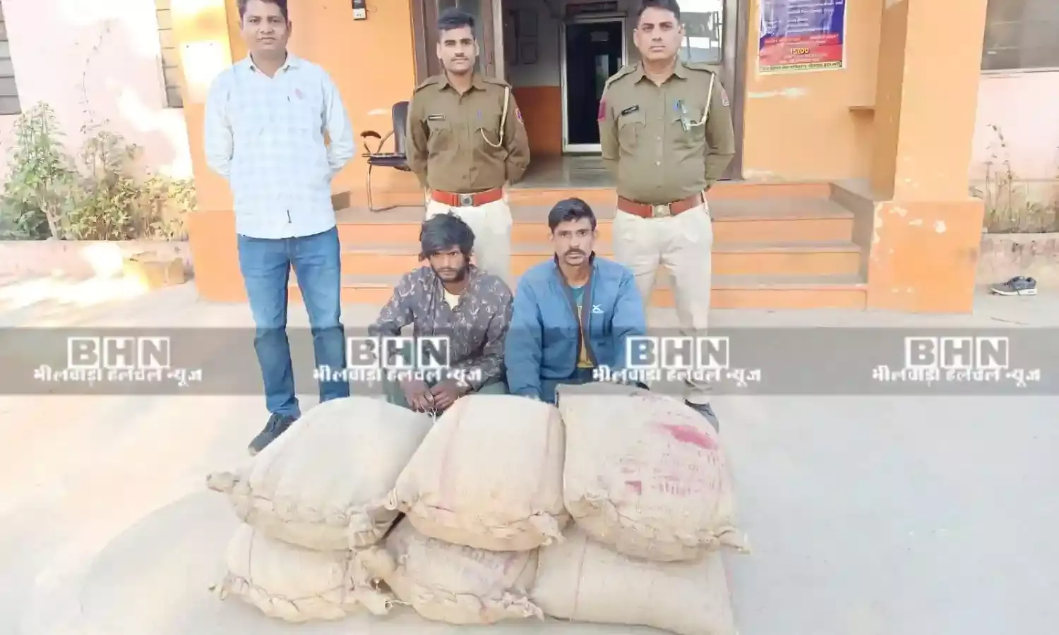 कृषि मंडी से अनाज चोरी का आठ घंटे में खुलासा, दो गिरफ्तार कृषि मंडी से अनाज चोरी का आठ घंटे में खुलासा, दो गिरफ्तार