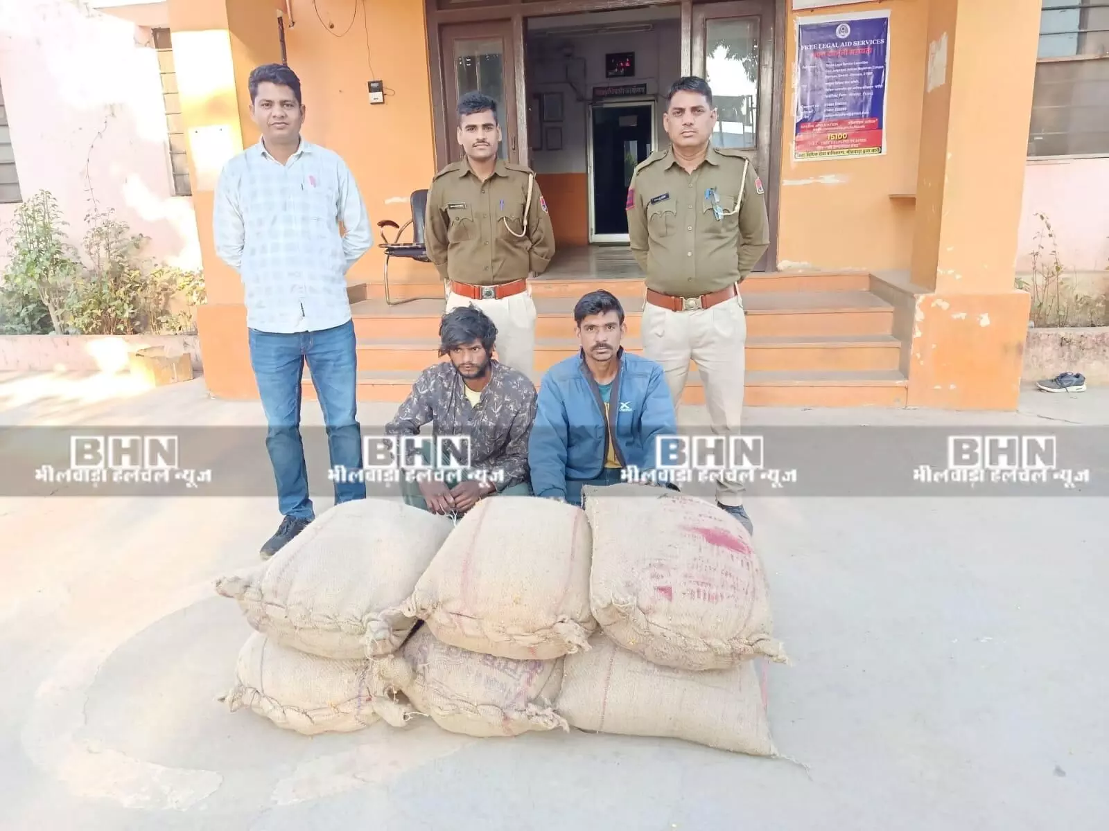 कृषि मंडी से अनाज चोरी का आठ घंटे में खुलासा, दो गिरफ्तार कृषि मंडी से अनाज चोरी का आठ घंटे में खुलासा, दो गिरफ्तार