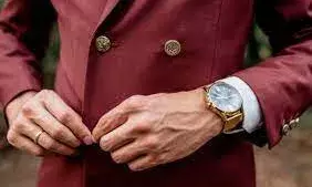 आधे से ज्यादा लोग घड़ी पहनते समय करते हैं ये गलतियां, नकारात्मकता के लिए खोल देते है दरवाजा आधे से ज्यादा लोग घड़ी पहनते समय करते हैं ये गलतियां, नकारात्मकता के लिए खोल देते है दरवाजा