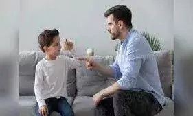 बच्चों के जीवन से जुड़ी इन चीजों को लेकर मां-बाप को कभी नहीं करनी चाहिए जिद, हमेशा नफरत करते हैं बच्चे
