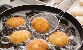 किस तेल में चीजों को डीप फ्राई करके खाना रहता है बेस्ट, एक्सपर्ट से जानें