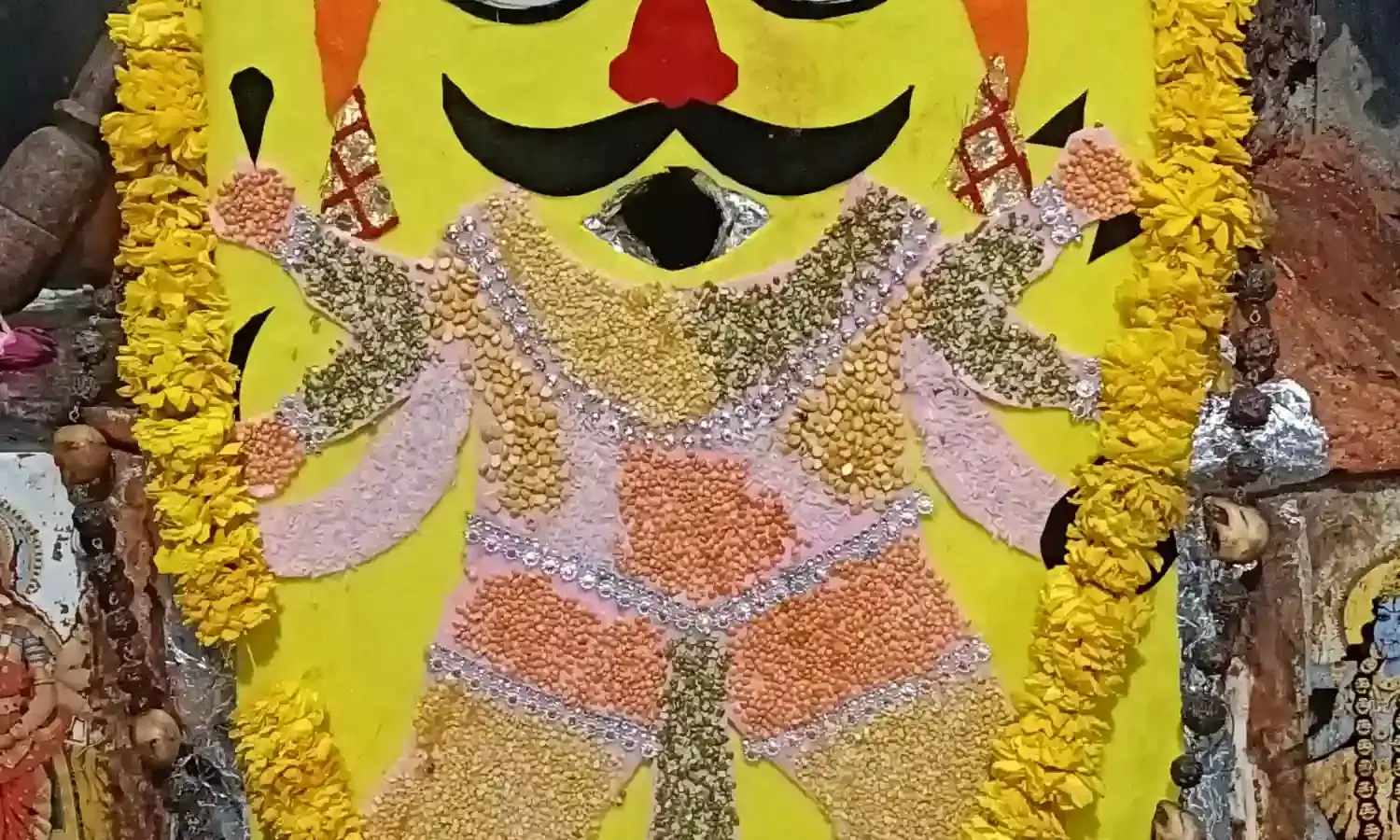 मसानिया भैरवनाथ को दाल का चोला धराया